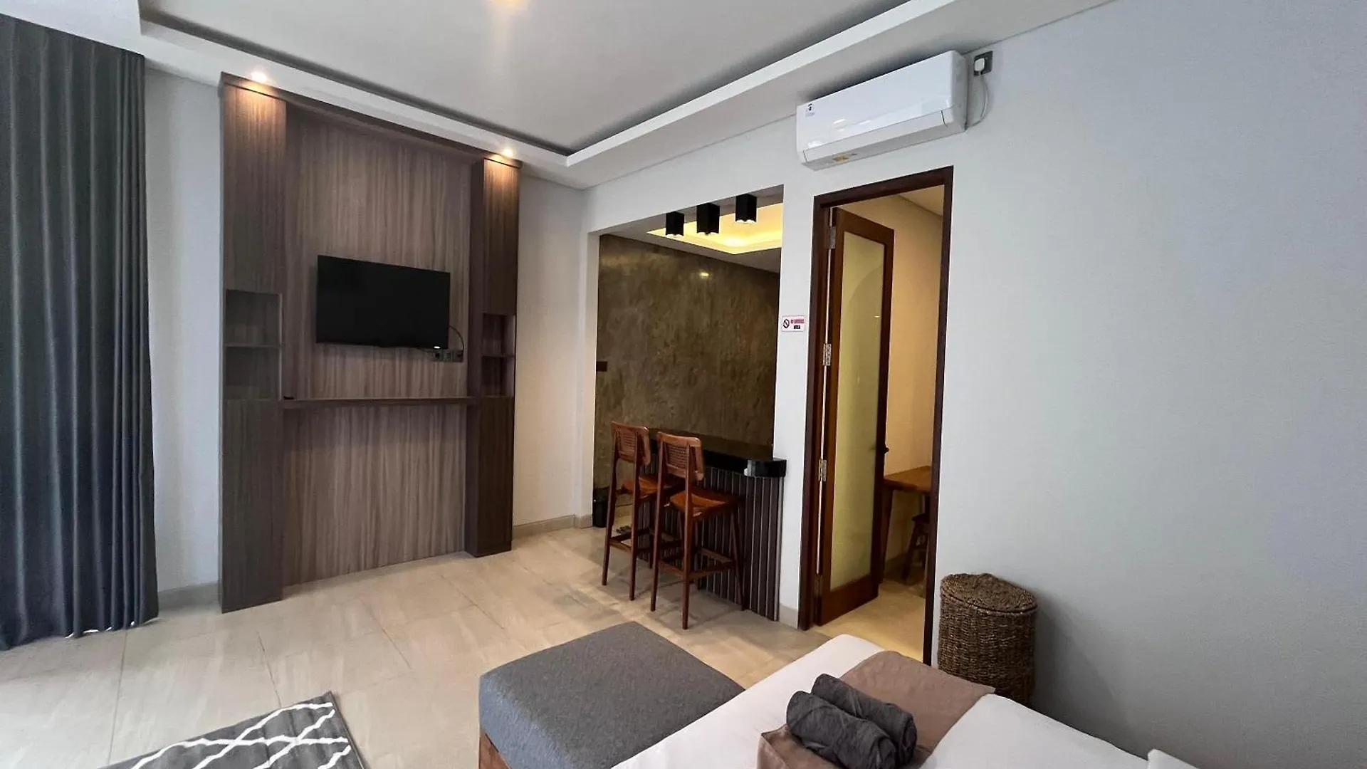塞米亚克 Ranala Coliving酒店 3*,  印尼